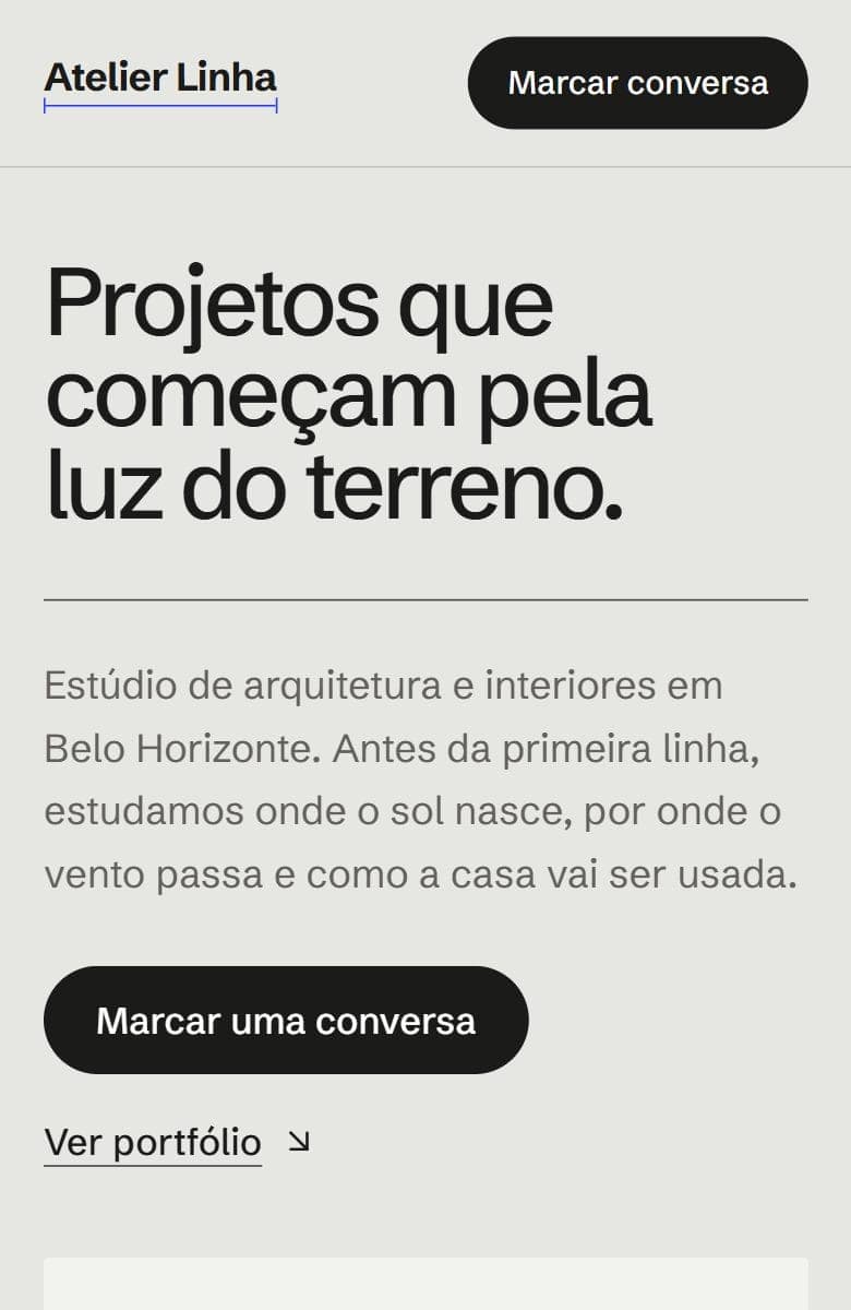 Topo do modelo Arquitetura & Interiores na tela de um celular